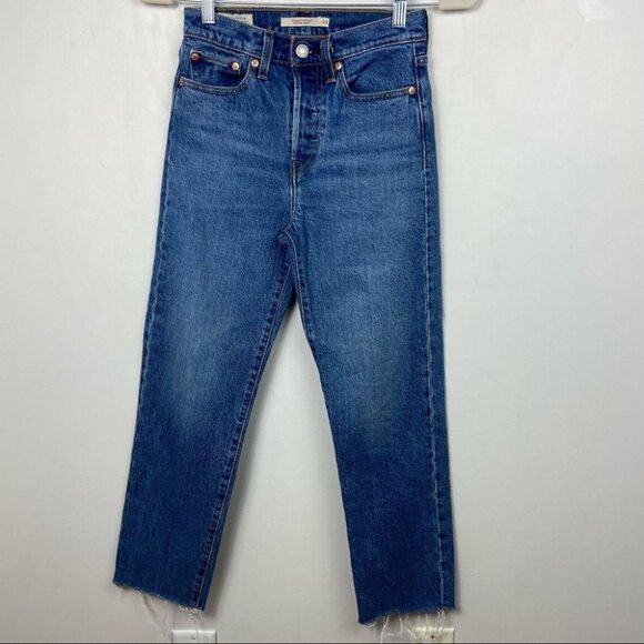 Revolve Levis Wedgie Straight Jeans Love Triangle Size 24 Raw Hem Distrese Denim - Picture 1 of 11